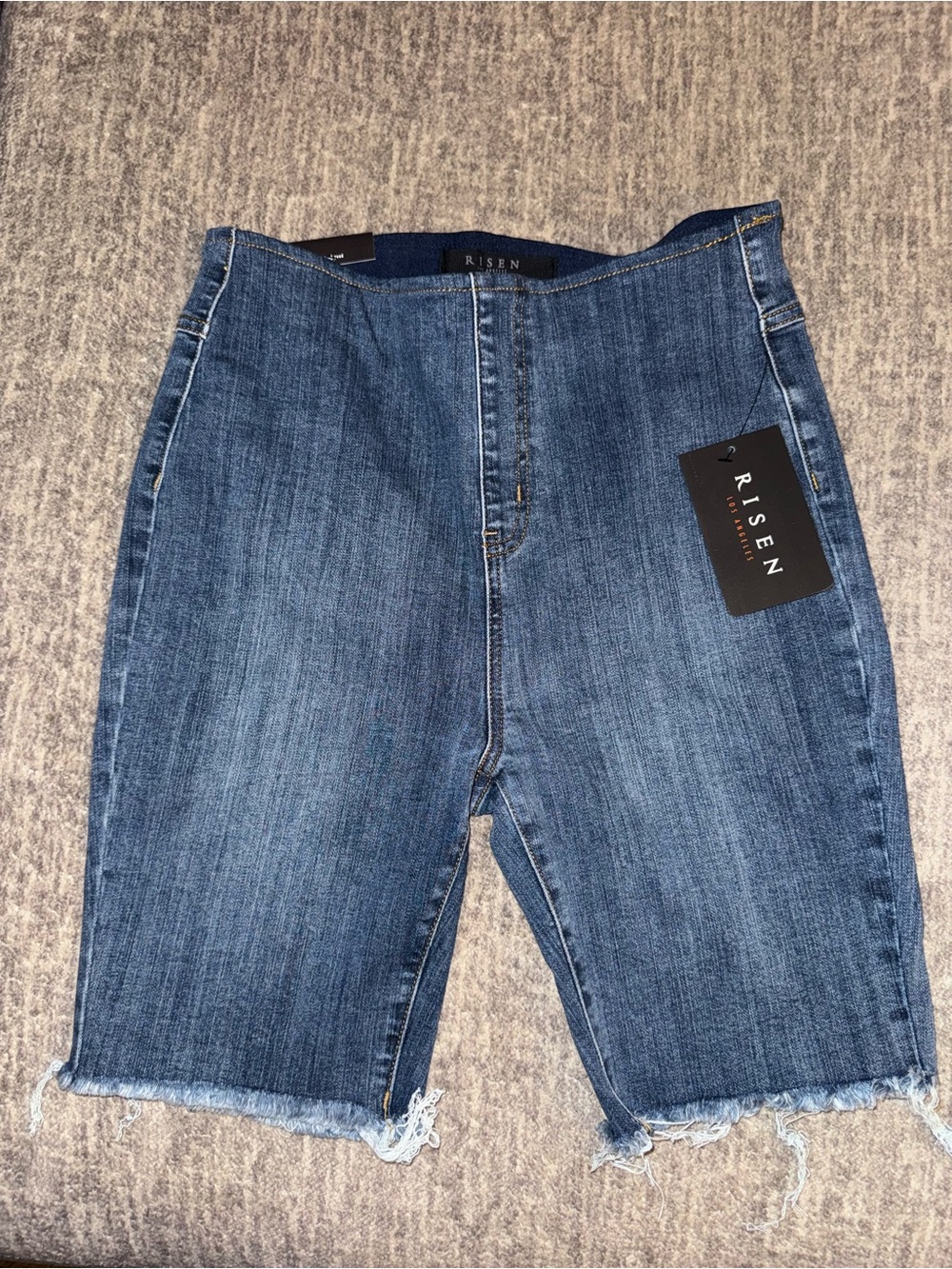 NWT Risen Women’s Mid-Blue Denim Bermuda Jeans